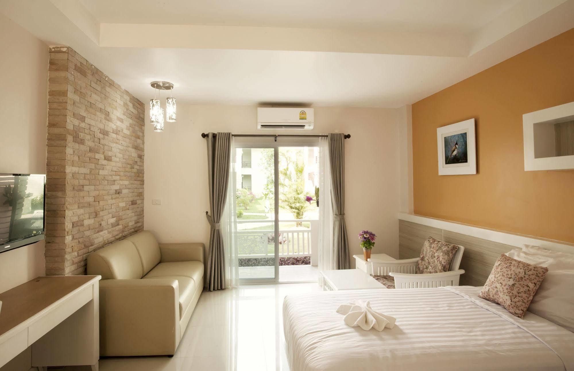 Nantrungjai Boutique Hotel Extérieur photo